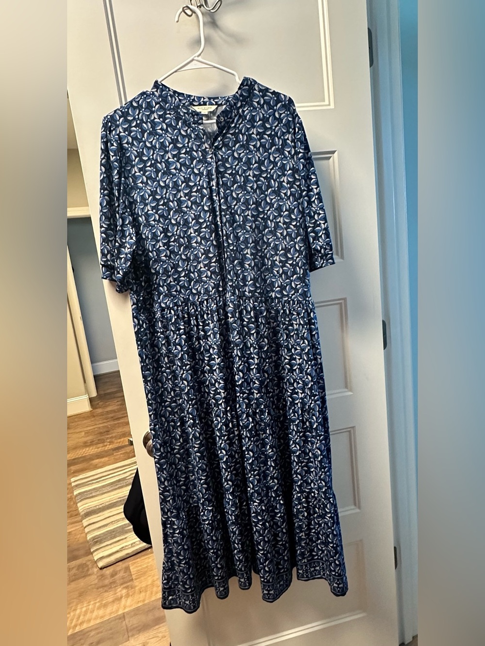Max Studio London Navy and White Leaf-Print Dress